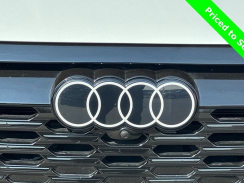 Used 2024 Audi Q8 e-tron Premium image 38