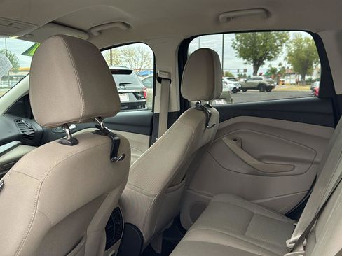 Used 2017 Ford Escape SE image 23