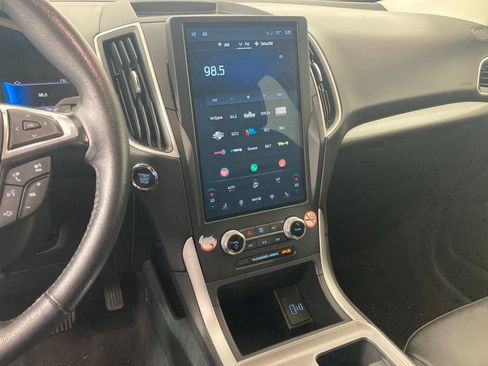 Used 2024 Ford Edge SEL AWD/4WD image 2