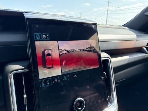 Certified 2025 GMC Yukon Denali AWD/4WD image 17