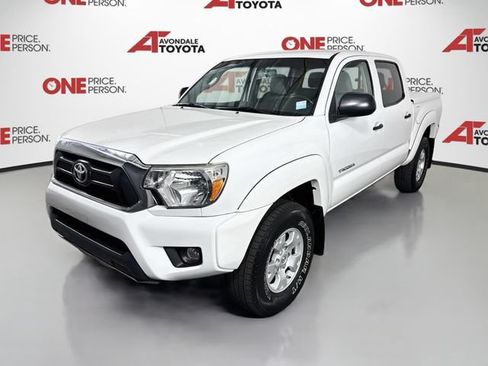 Used 2015 Toyota Tacoma PreRunner w/ TRD Off-Road Package RWD image 3
