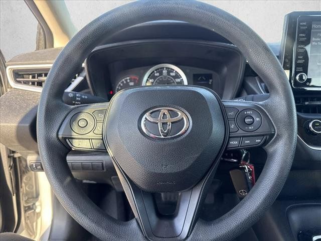 Used 2022 Toyota Corolla LE FWD image 8