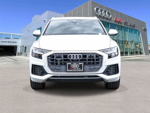 Used 2023 Audi Q8 Premium w/ Convenience Package AWD/4WD image 6