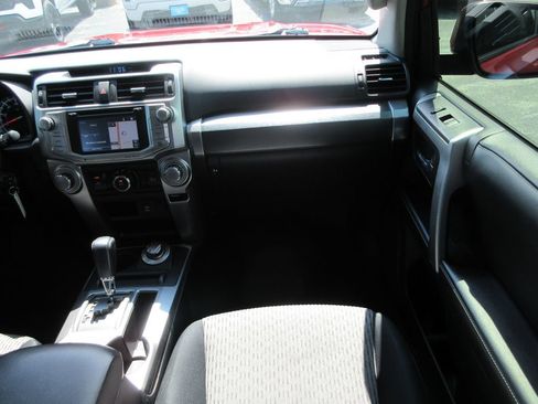 Used 2018 Toyota 4Runner SR5 AWD/4WD image 16