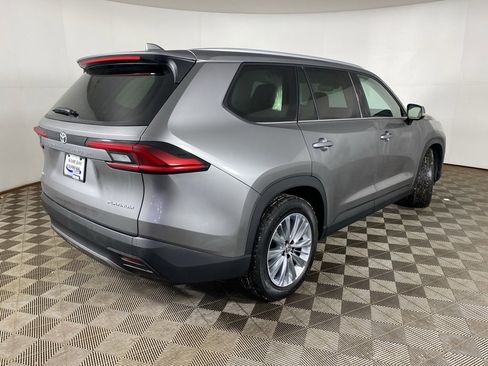 Used 2025 Toyota Grand Highlander Platinum image 8