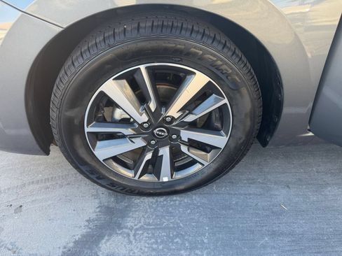 Used 2025 Nissan Versa SV FWD image 28