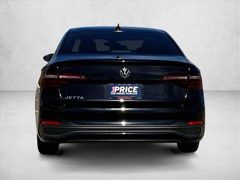 Used 2023 Volkswagen Jetta Sport FWD image 4