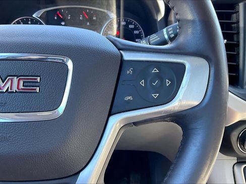 Used 2021 GMC Acadia SLT image 19