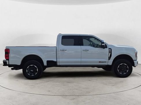 Certified 2023 Ford F350 Platinum w/ Tremor Off-Road Package AWD/4WD image 4