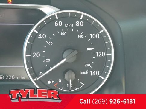 Used 2024 Nissan Rogue S FWD image 44