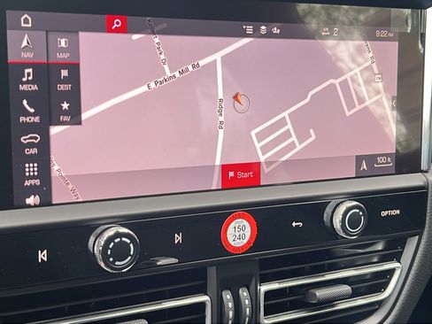 New 2026 Porsche Macan AWD/4WD image 28