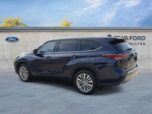 Used 2026 Toyota Highlander Platinum AWD/4WD image 6