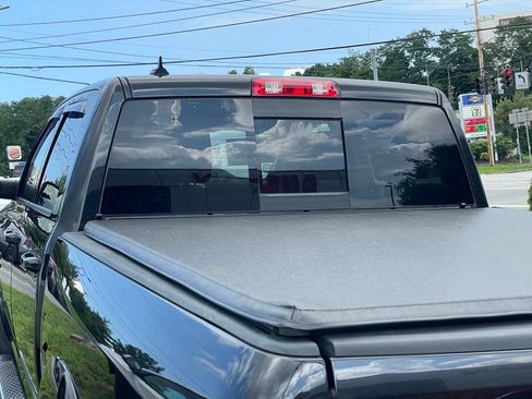 Used 2017 RAM 1500 Laramie AWD/4WD image 31