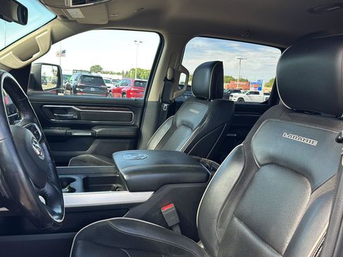 Used 2019 RAM 1500 Laramie AWD/4WD image 6
