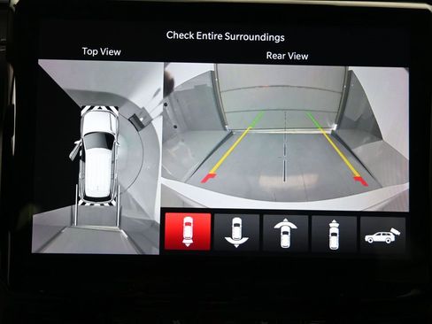 Used 2023 Jeep Grand Cherokee L Limited w/ Luxury Tech Group II image 17