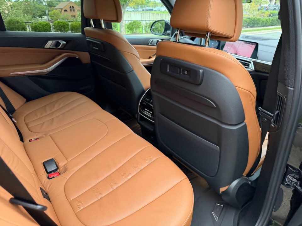 Used 2019 BMW X5 xDrive40i w/ Premium Package 2 AWD/4WD image 29