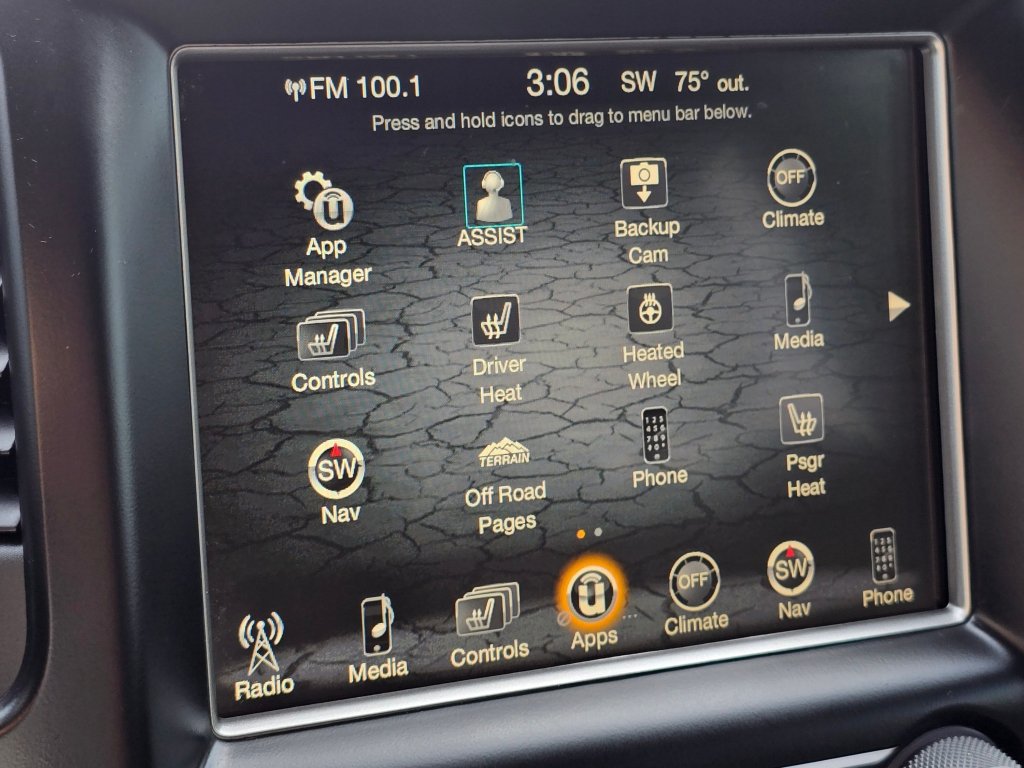 Used 2017 Jeep Grand Cherokee Altitude AWD/4WD image 9