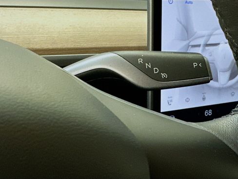 Used 2023 Tesla Model Y Long Range image 25