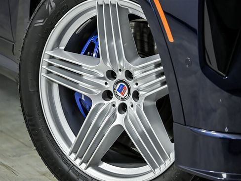 Used 2025 BMW ALPINA XB7 AWD/4WD image 3