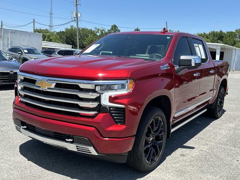 Used 2025 Chevrolet Silverado 1500 High Country w/ High Country Premium Package AWD/4WD image 5