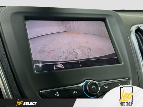 Used 2024 Chevrolet Equinox LS w/ LS Convenience Package FWD image 13
