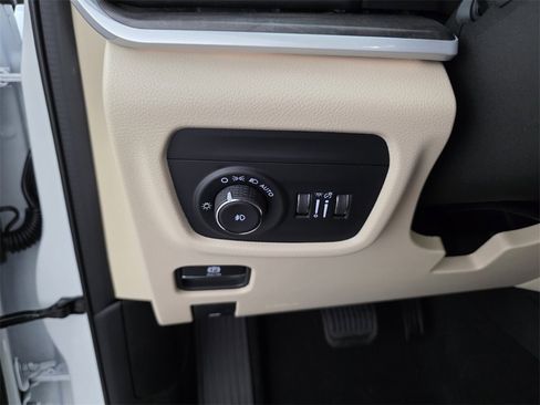 New 2025 Jeep Grand Cherokee Limited image 25