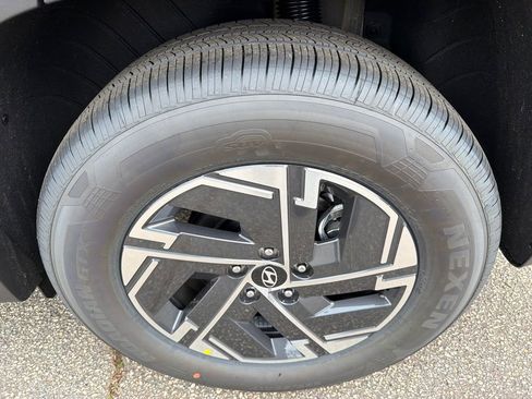 New 2026 Hyundai Tucson Blue SE image 19