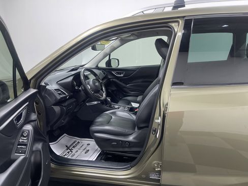 Used 2023 Subaru Forester Touring image 9