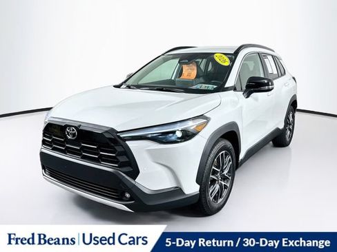 Used 2026 Toyota Corolla Cross XLE AWD/4WD image 3