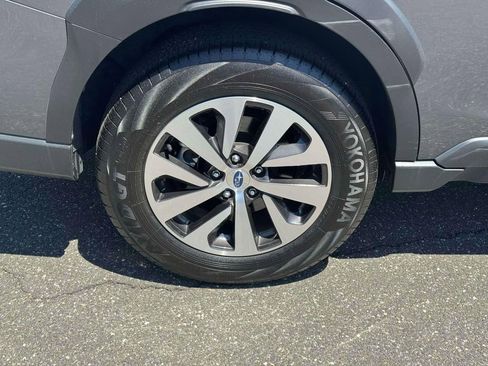 Used 2025 Subaru Outback Premium w/ Popular Package #1A AWD/4WD image 11
