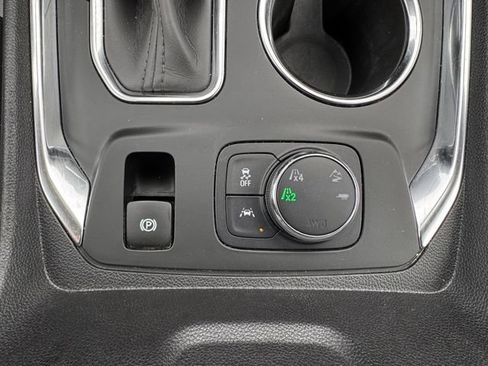 Used 2021 Chevrolet Traverse LT AWD/4WD image 22