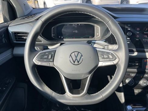 Used 2024 Volkswagen Taos SEL image 23