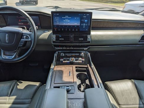 Used 2024 Lincoln Navigator Black Label AWD/4WD image 16