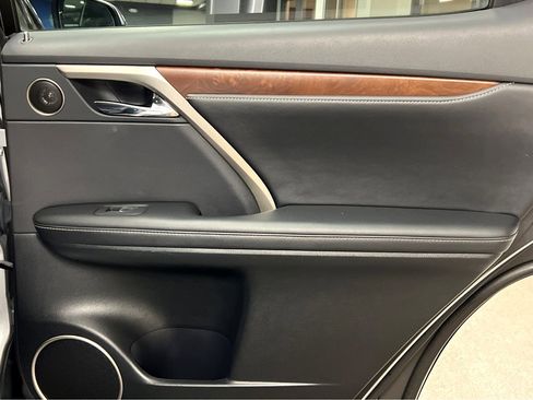 Certified 2022 Lexus RX 350L Premium w/ Premium Package image 21