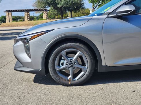 New 2025 Kia K4 LXS image 8