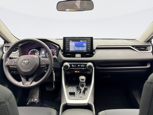 Used 2022 Toyota RAV4 LE image 14