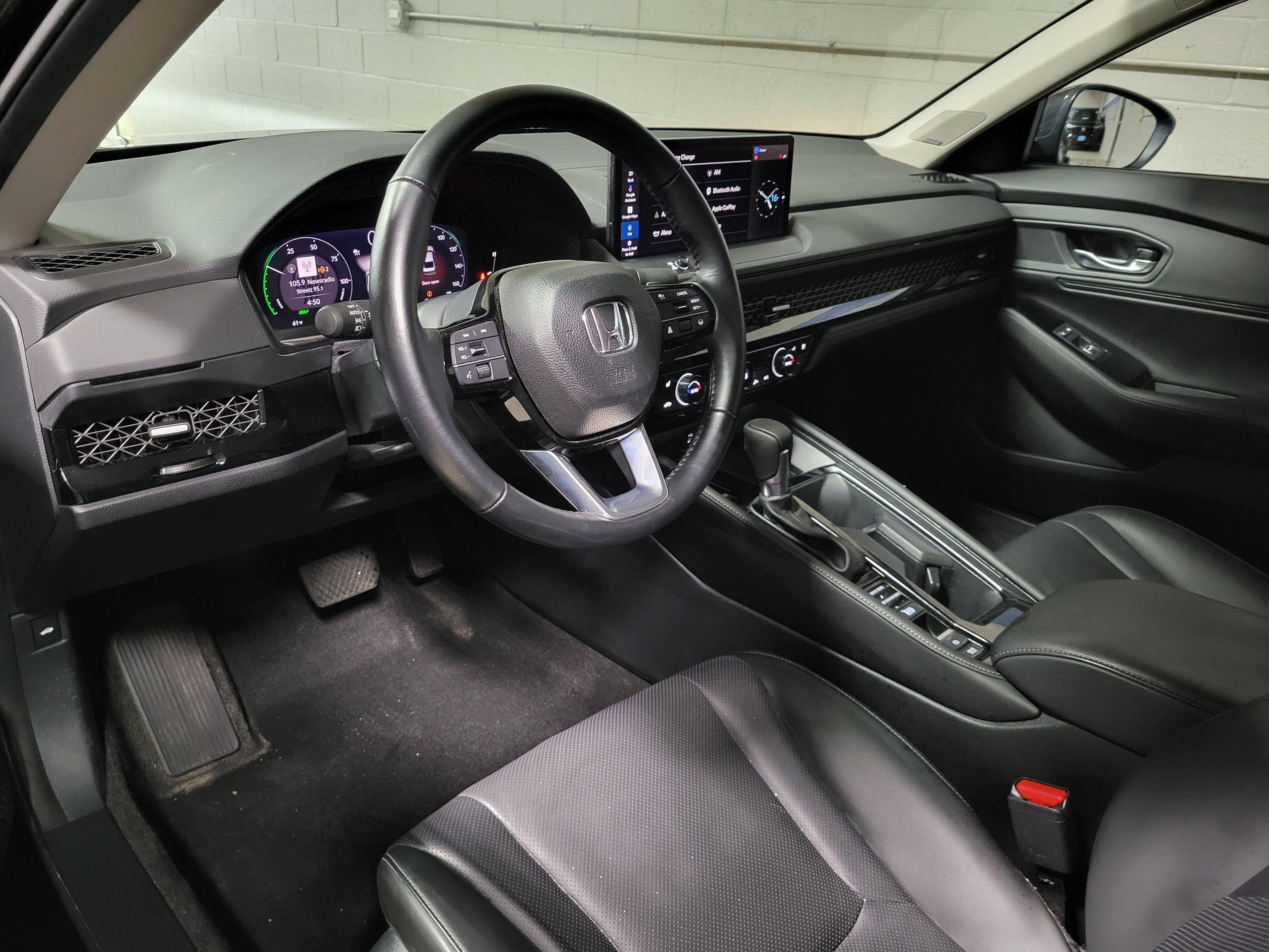 Used 2024 Honda Accord Touring image 10