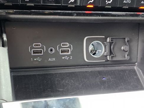 Used 2023 Jeep Grand Cherokee L Laredo RWD image 21