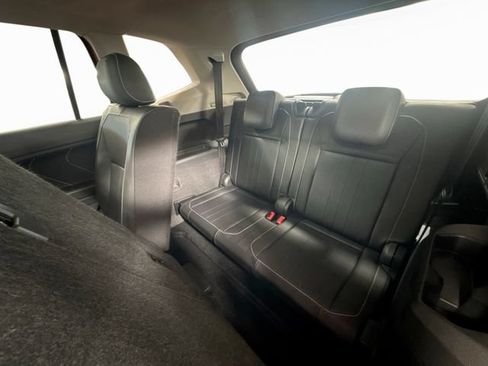 Certified 2023 Volkswagen Tiguan SE w/ Panoramic Sunroof Package FWD image 26