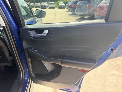 Used 2022 Ford Escape SEL FWD image 19