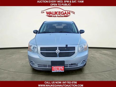 Used 2009 Dodge Caliber SXT image 2