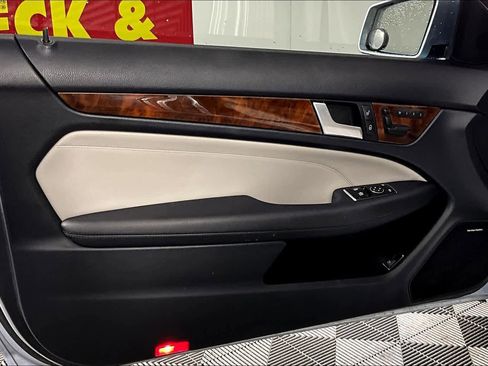 Used 2015 Mercedes-Benz C 350 4MATIC Coupe image 19