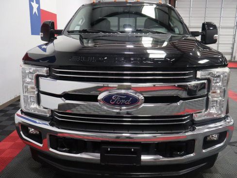 Used 2017 Ford F250 Lariat w/ Tow Technology Bundle AWD/4WD image 5