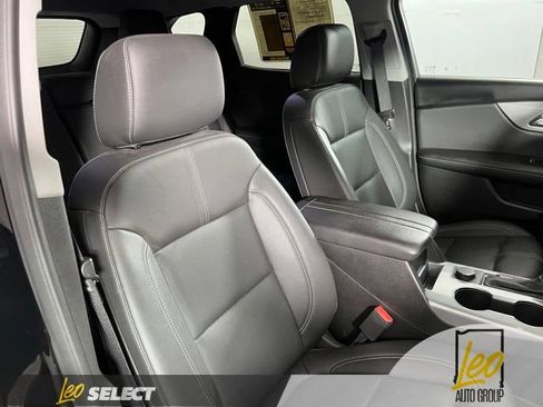 Used 2024 Chevrolet Blazer LT FWD image 17