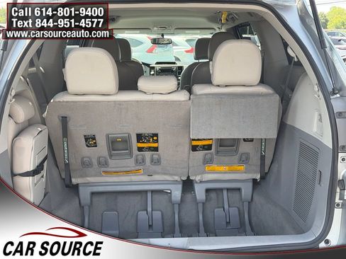Used 2011 Toyota Sienna LE w/ Towing Pkg FWD image 7