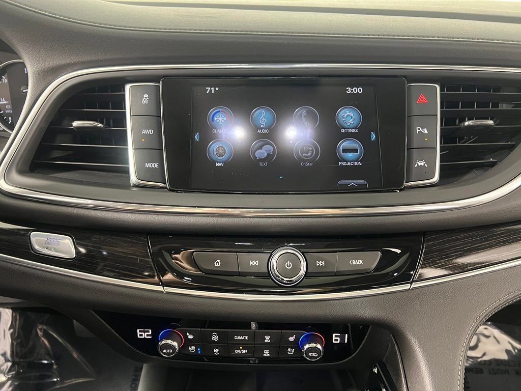 Used 2019 Buick Enclave Avenir w/ Avenir Technology Package AWD/4WD image 28