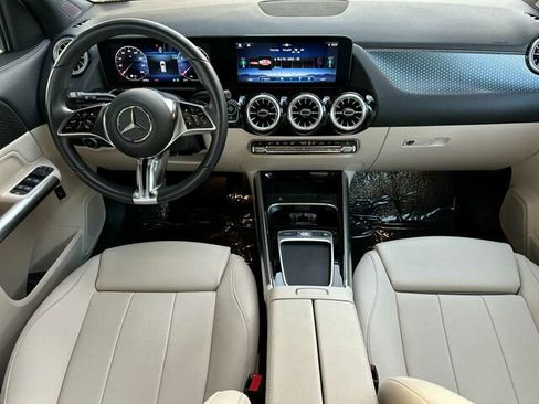 Used 2025 Mercedes-Benz GLA 250 image 17