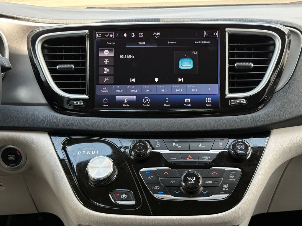 Used 2024 Chrysler Pacifica Touring-L FWD image 25