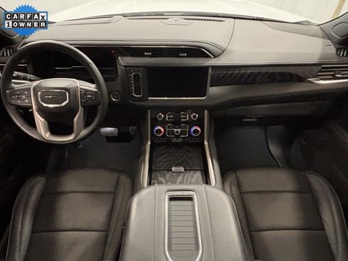 Used 2023 GMC Yukon Denali image 2