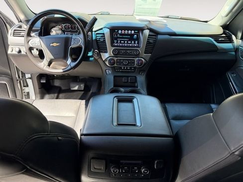 Used 2018 Chevrolet Tahoe LT w/ LT Signature Package AWD/4WD image 10